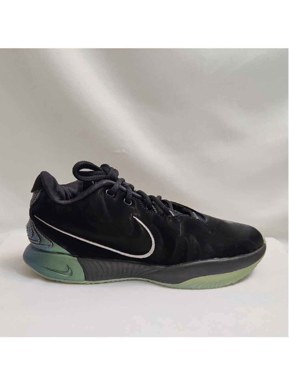 Nike LeBron 21 Tahitian Black Basketball Athletic Sneakers (Size 9.5)